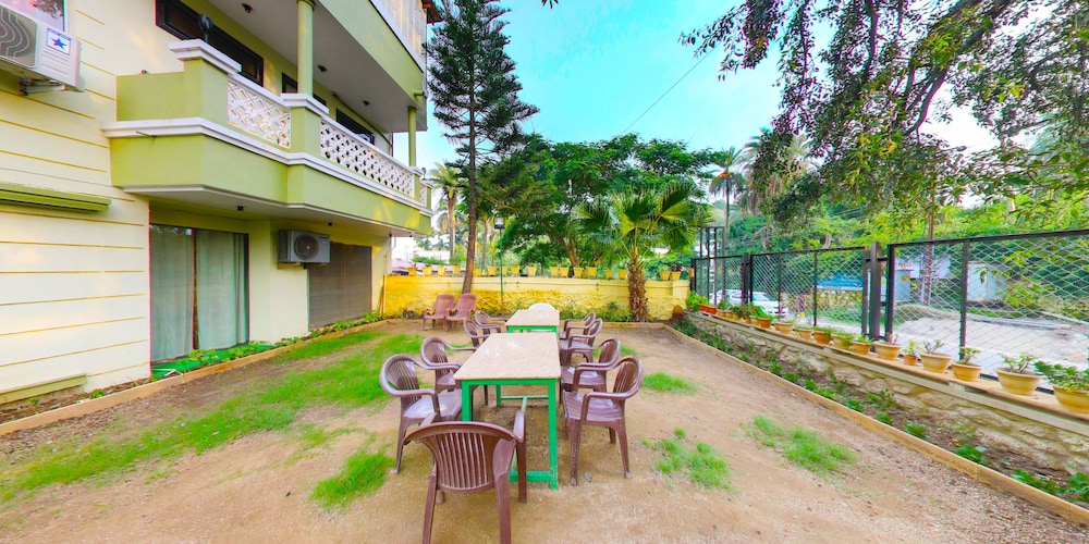 HOTEL VISHRAM 38/45