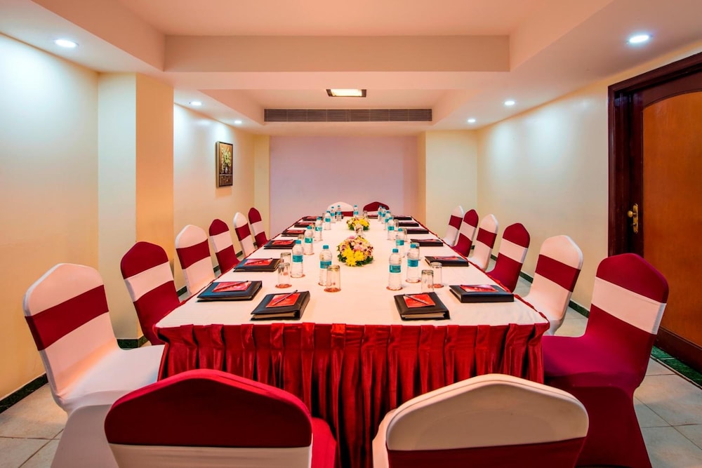 Lords Inn Vadodara 40/50