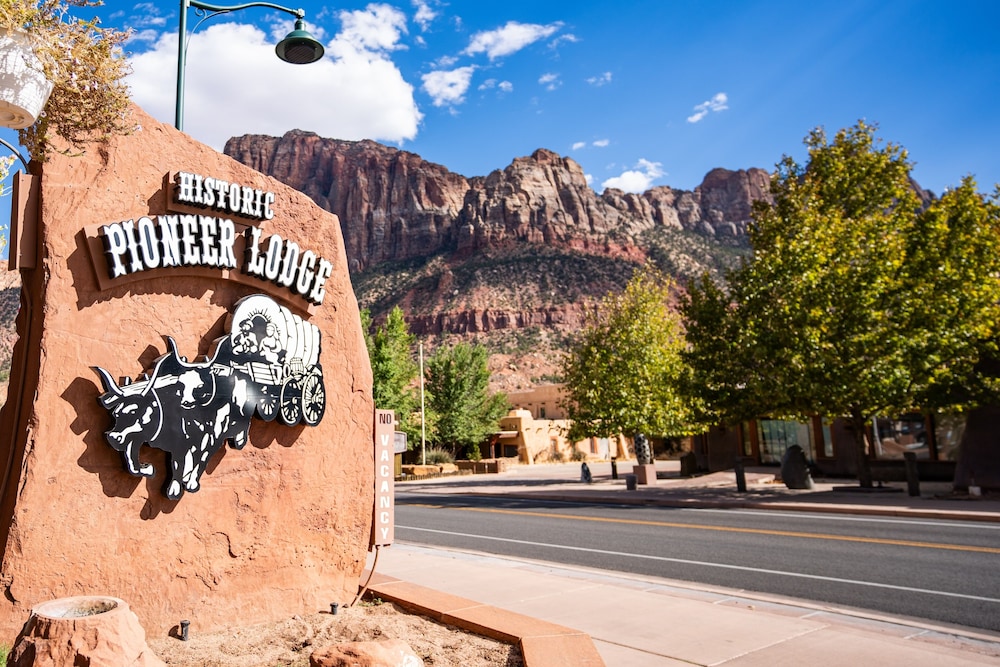 Zion Pioneer Lodge 58/66