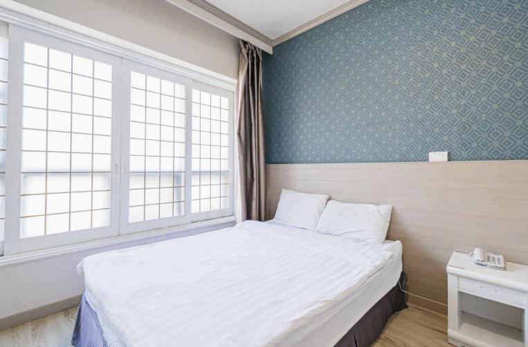 Apple Hotel 14/36