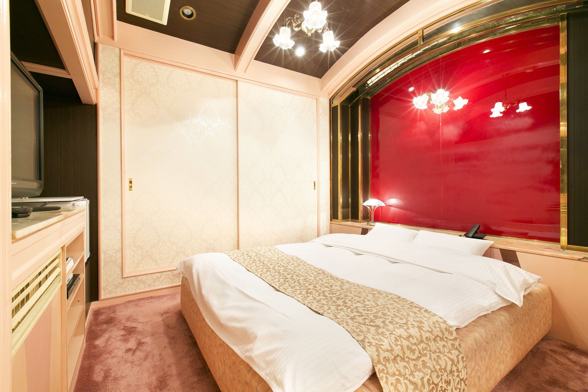 Deluxe, King Bed