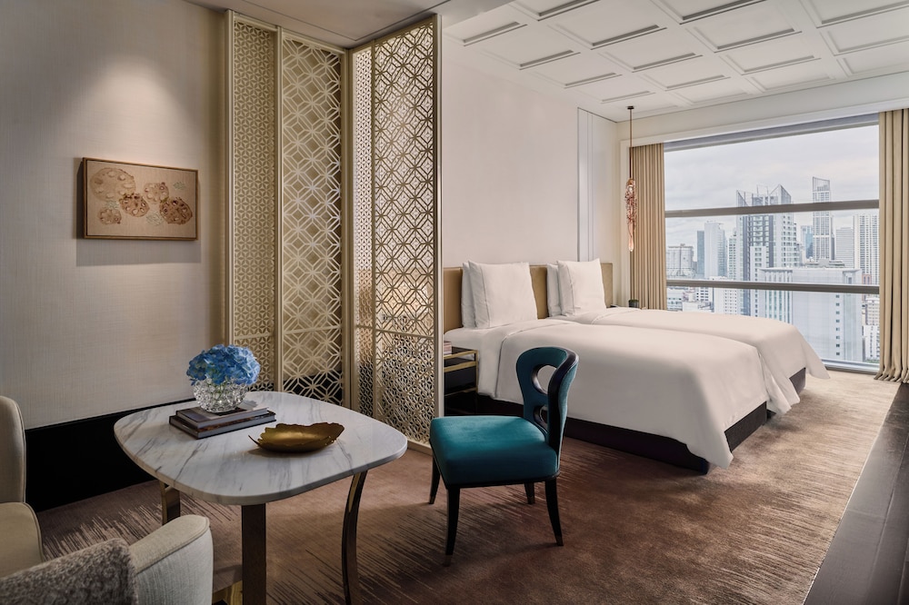 EXECUTIVE, TWIN BEDS