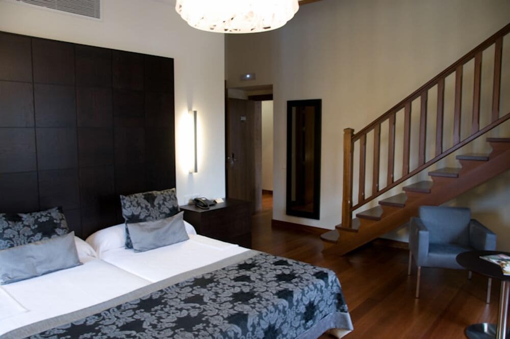 Hotel Palacio de Meras 11/30