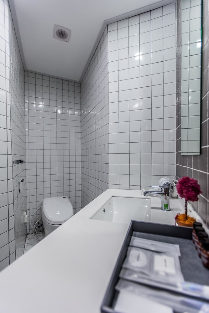 Bluespring Boutique Hotel 42/50