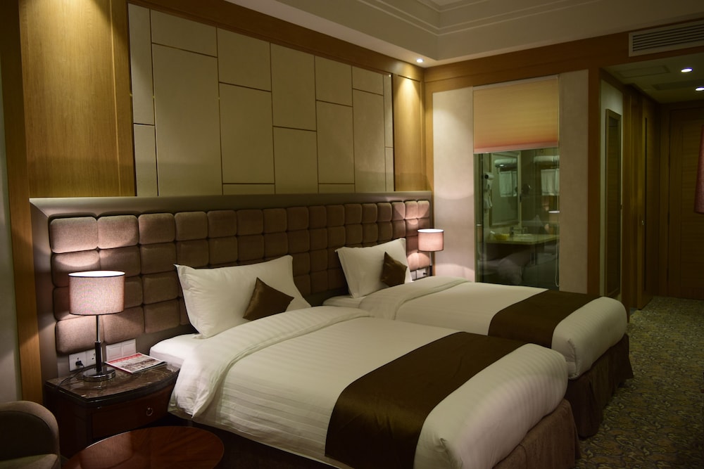 Royal Mountain Hotel 13/50