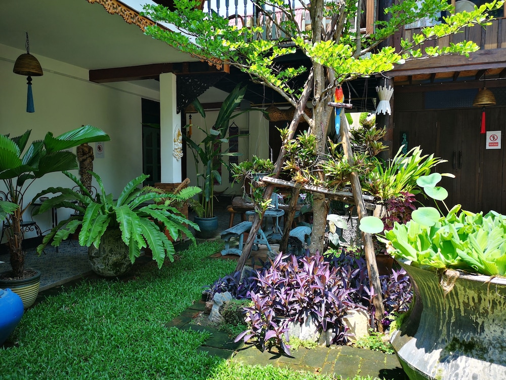 Pao Come Boutique House 75/79