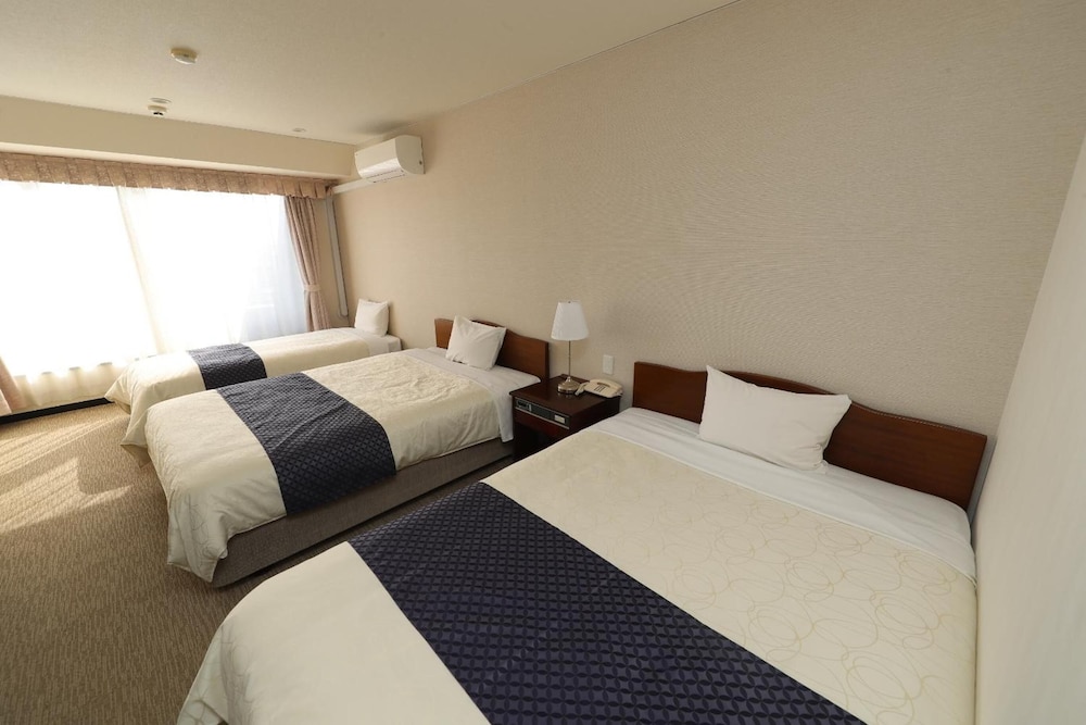 Hotel 21 12/57