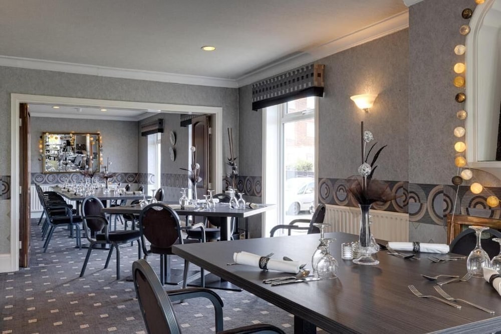 Park Manor Hotel 37/50