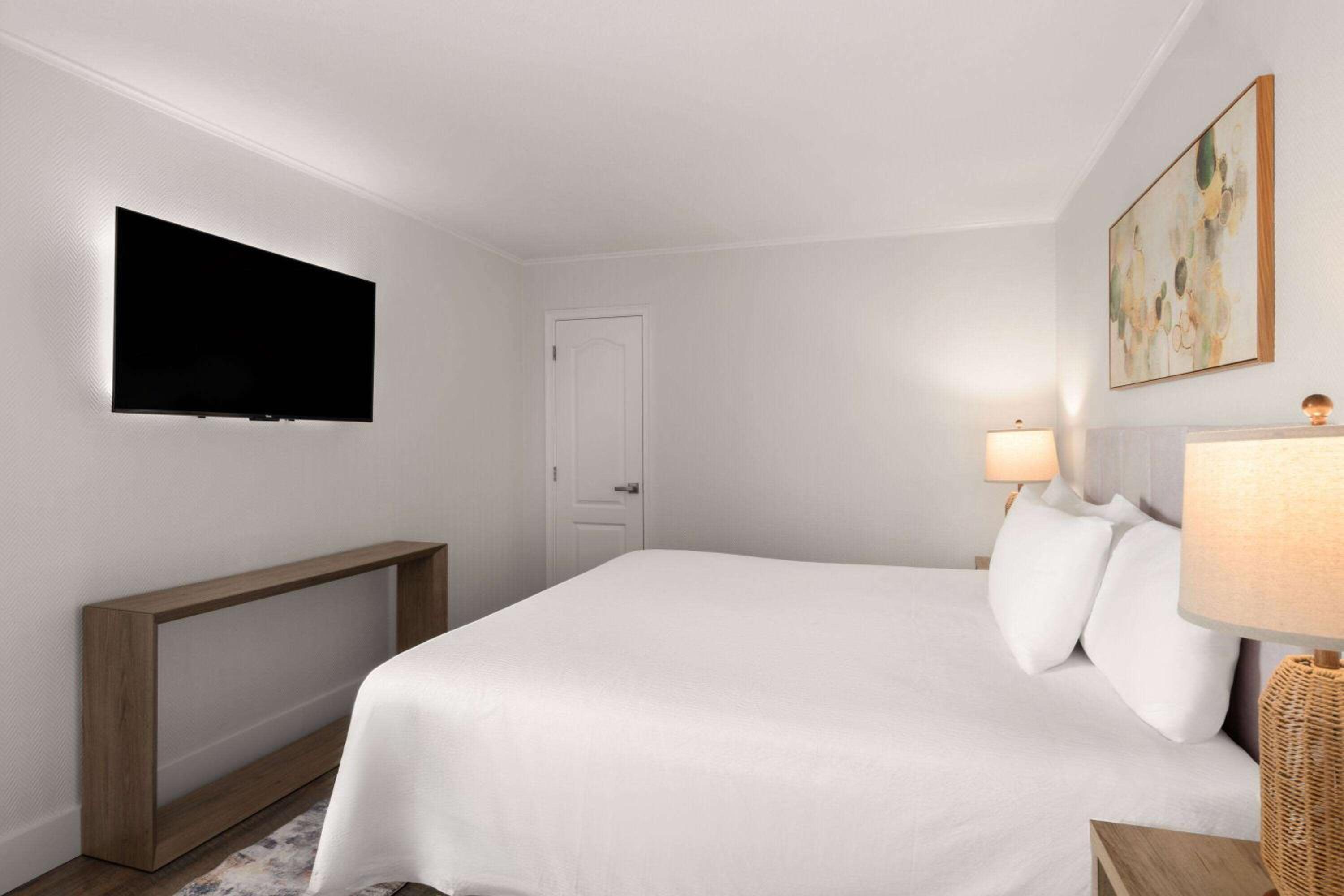 Studio, King Bed, Gulf View
