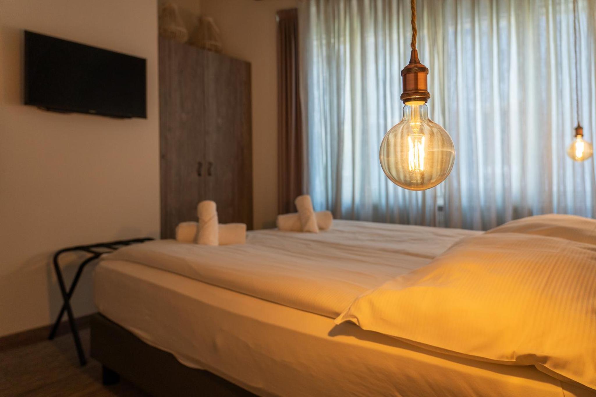 Mansard, Budget, Double Bed