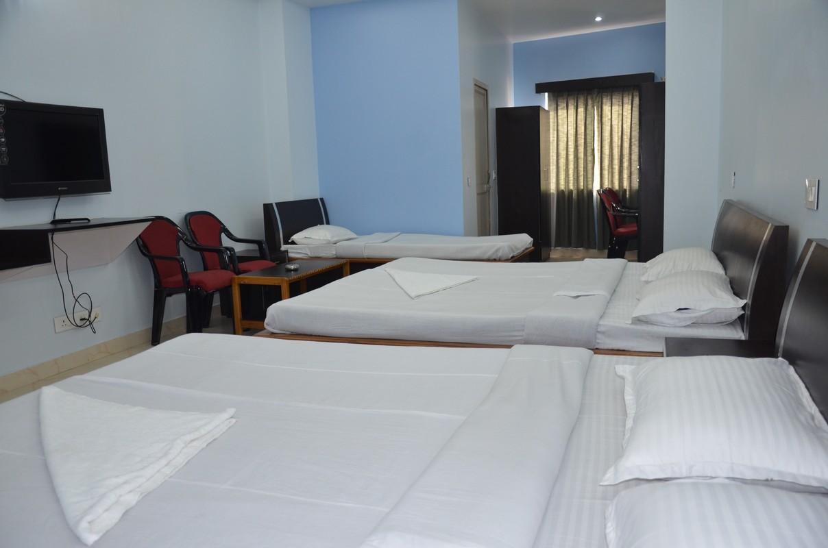 Deluxe, 5 Beds