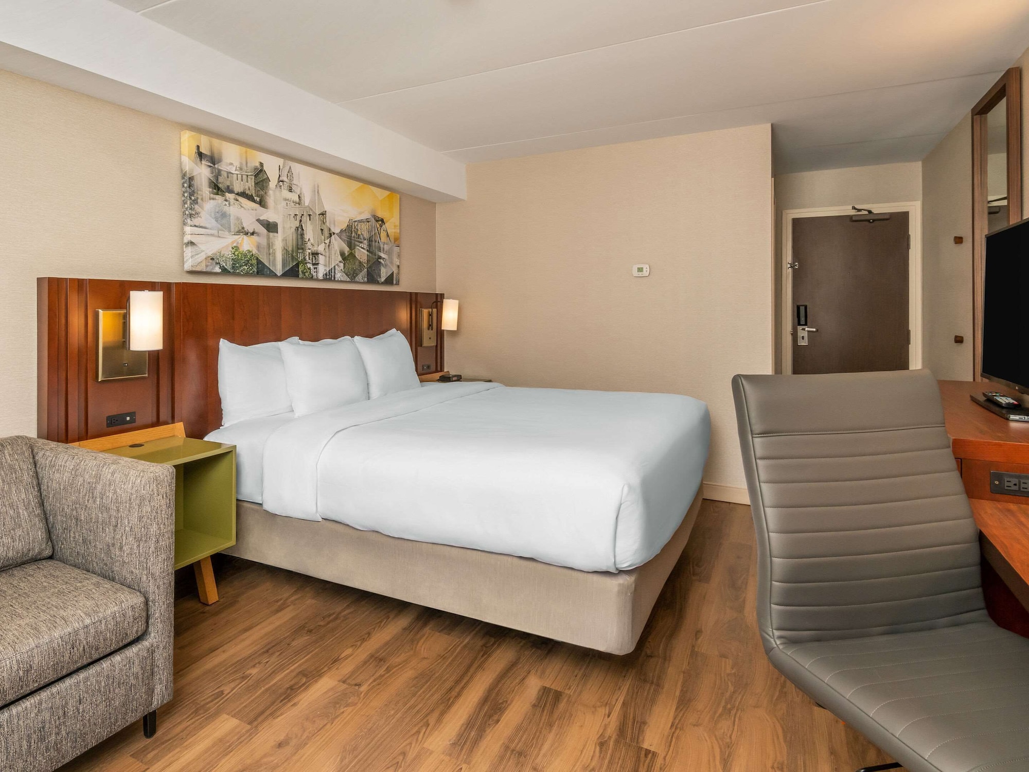ROOM, KING BED, PET FRIENDLY