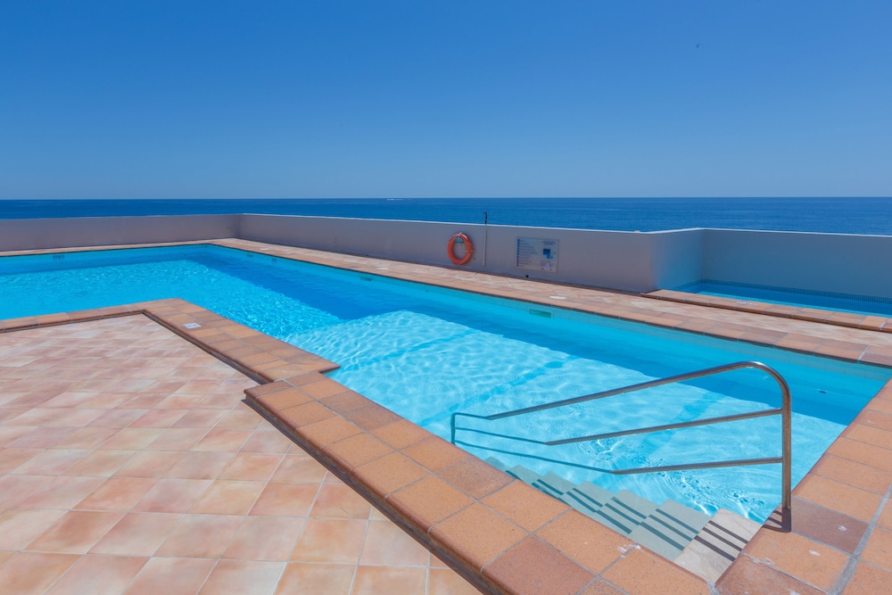JS Cape Colom - Adults Only 21/45