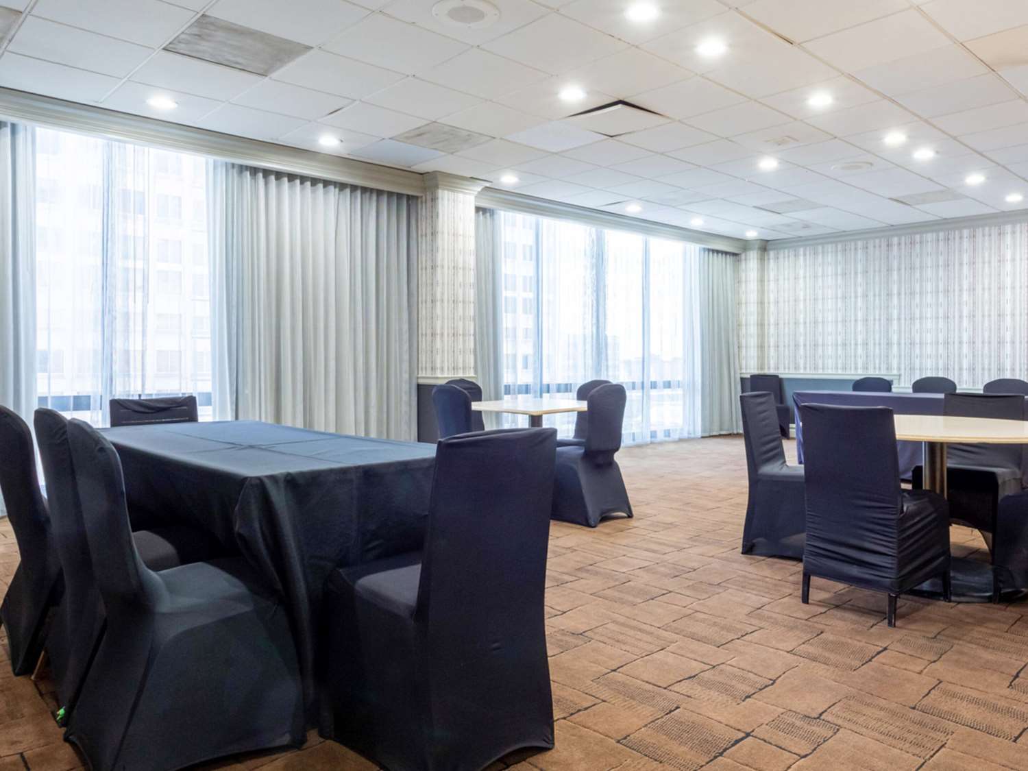 Comfort Inn & Suites Baltimore Inner Harbor 35/39