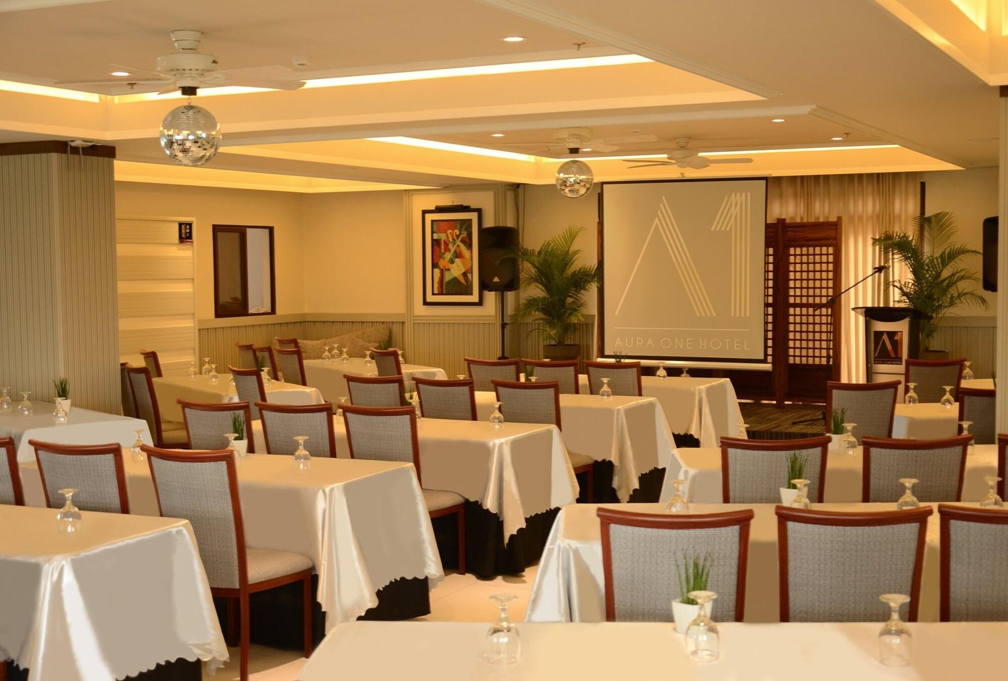 Aura One Hotel 17/22