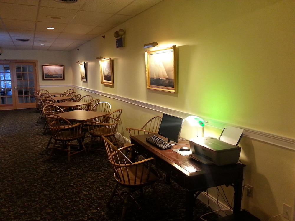 Boothbay Harbor Inn 45/69
