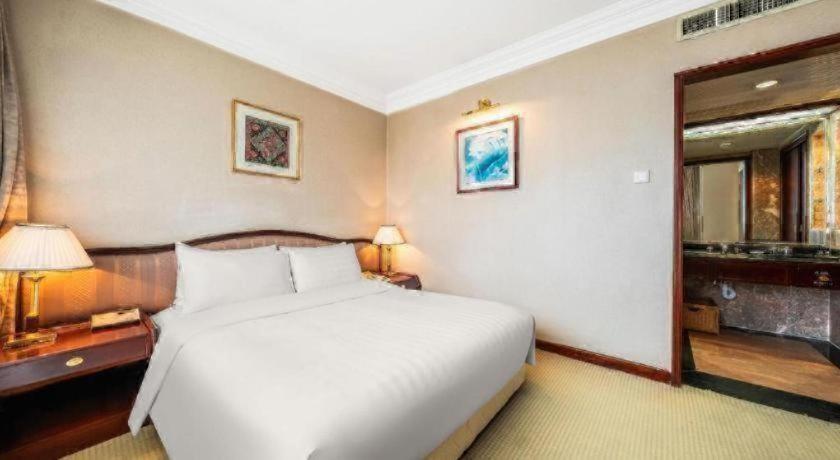 KUNMING HOTEL 24/50