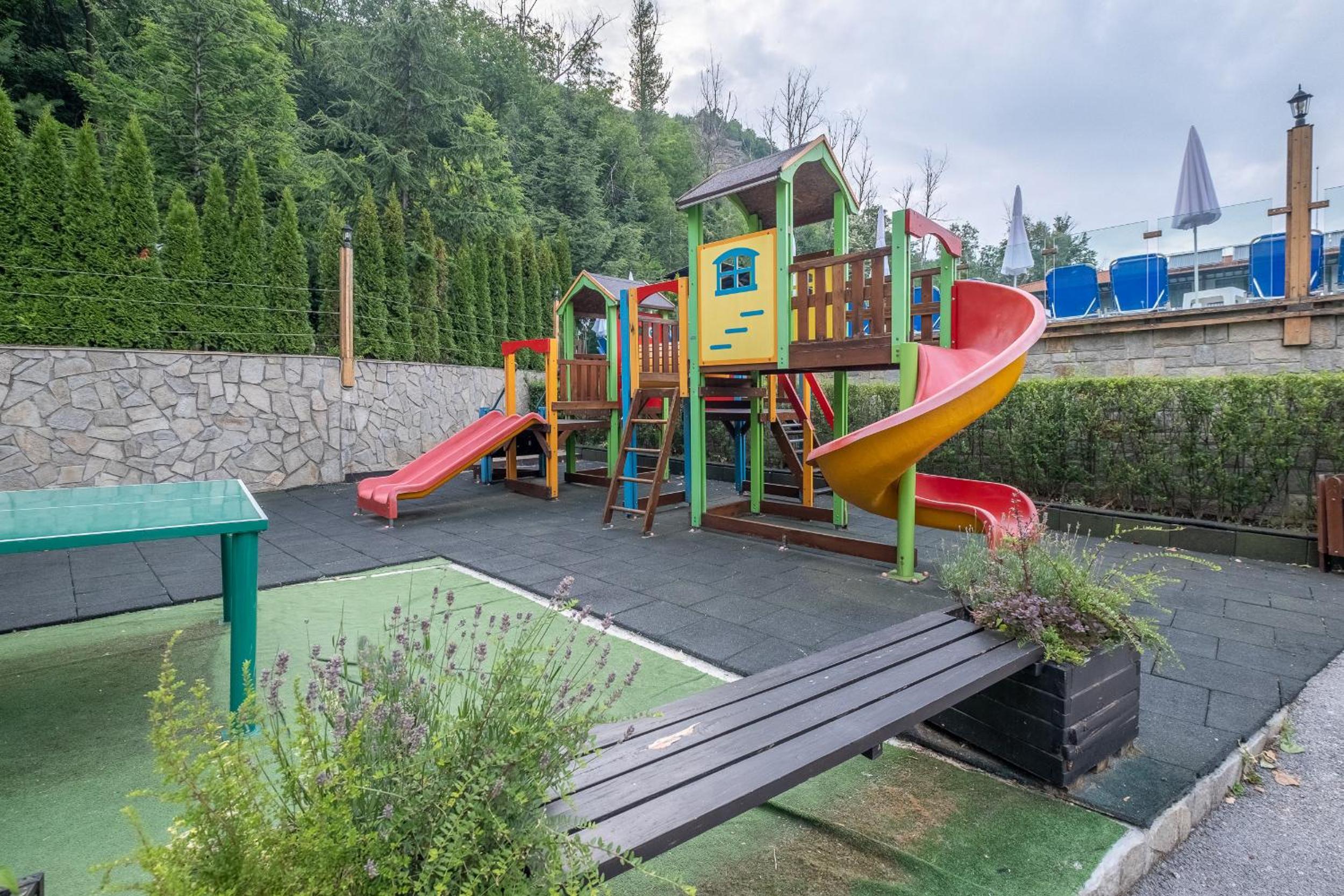 Park Hotel Asenevtsi 41/50