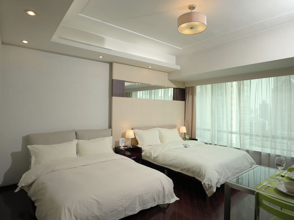 World Union Service Apartment Cosmo 34/72