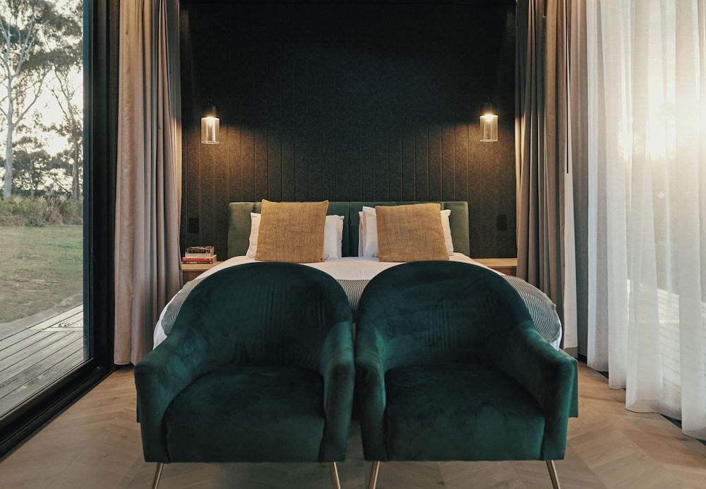 Cabin, King Bed