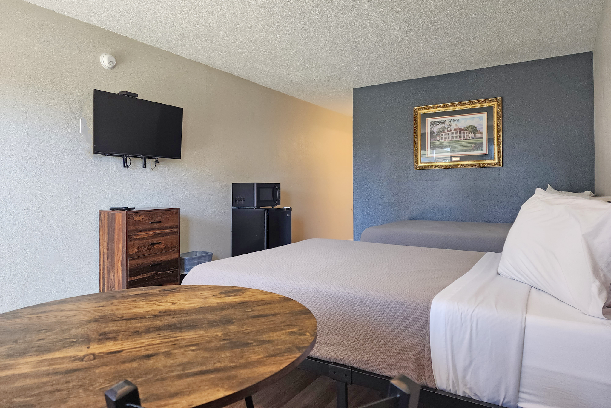 Red Carpet Inn Houma 8/29