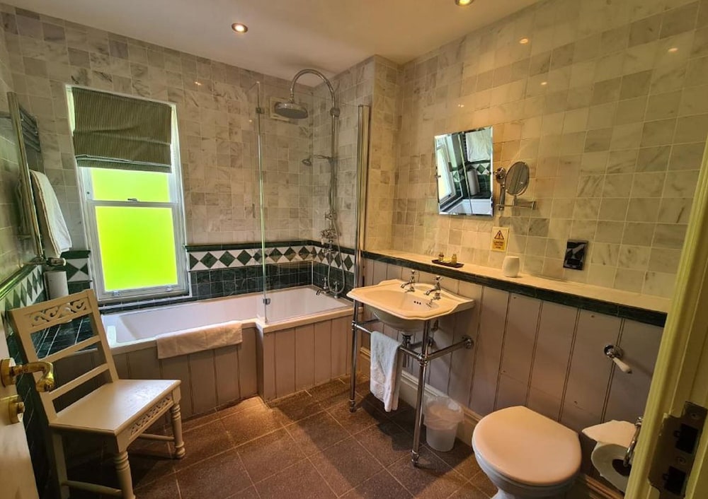 The Dower House Hotel 40/50