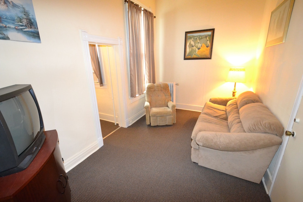 Perfect Stay Inn & Suites 41/49