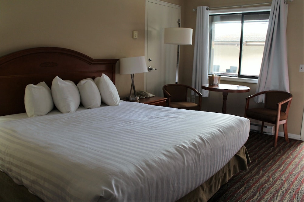 Ramada by Wyndham Campbell River 14/50