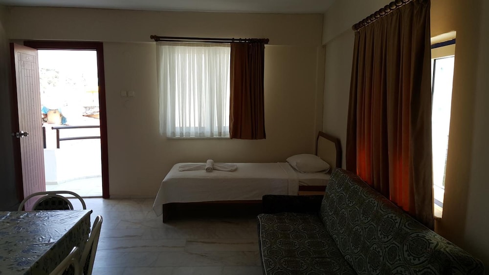 Ozgun Apart Otel Kusadasi 14/29