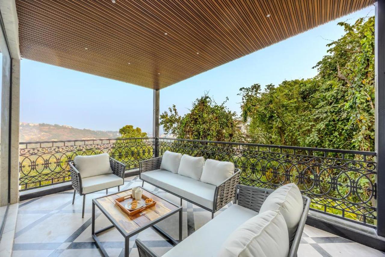 ELIVAAS Valley View 5-BHK Villa With Private Pool 11/17