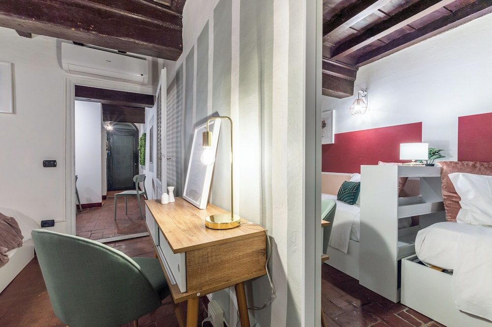 Wine Apartments Florence Ciliegiolo 12/42