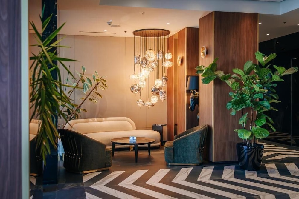 Sky Airport Hotel 5/61