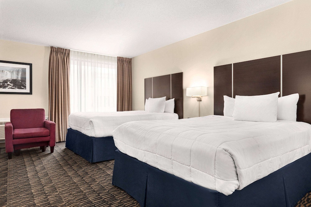STANDARD, 2 QUEEN BEDS