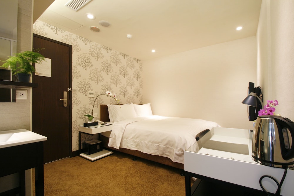 Hotel Puri Ximen Branch 7/65