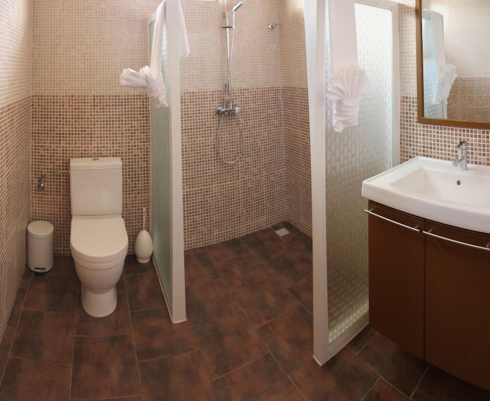 Sheva Hotel 23/28