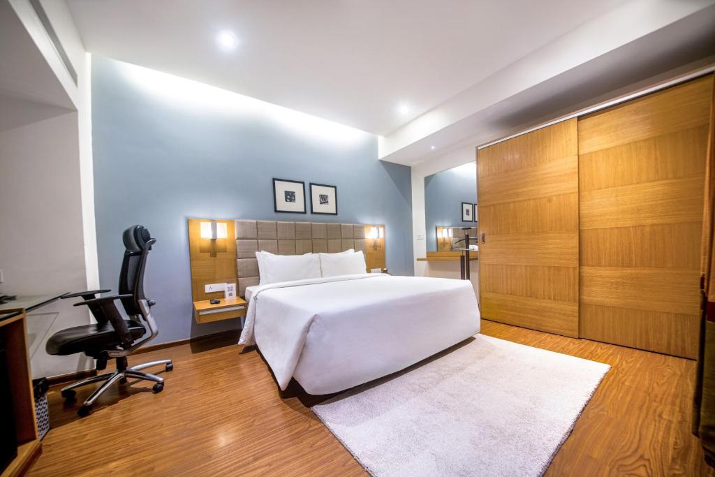 Gold, Double Bed، Marigold By Greenpark 3/4