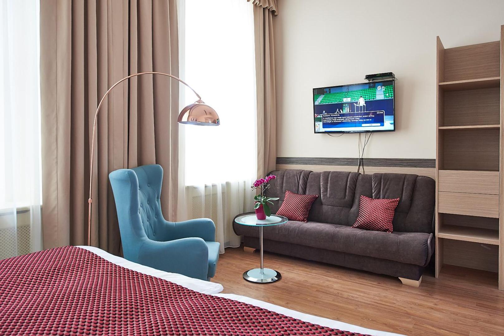 Lion Premium Hotel 76/85