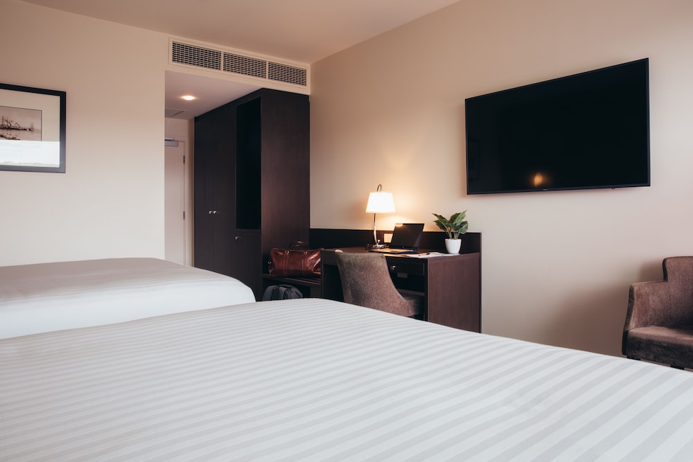 The Port Lincoln Hotel 18/50