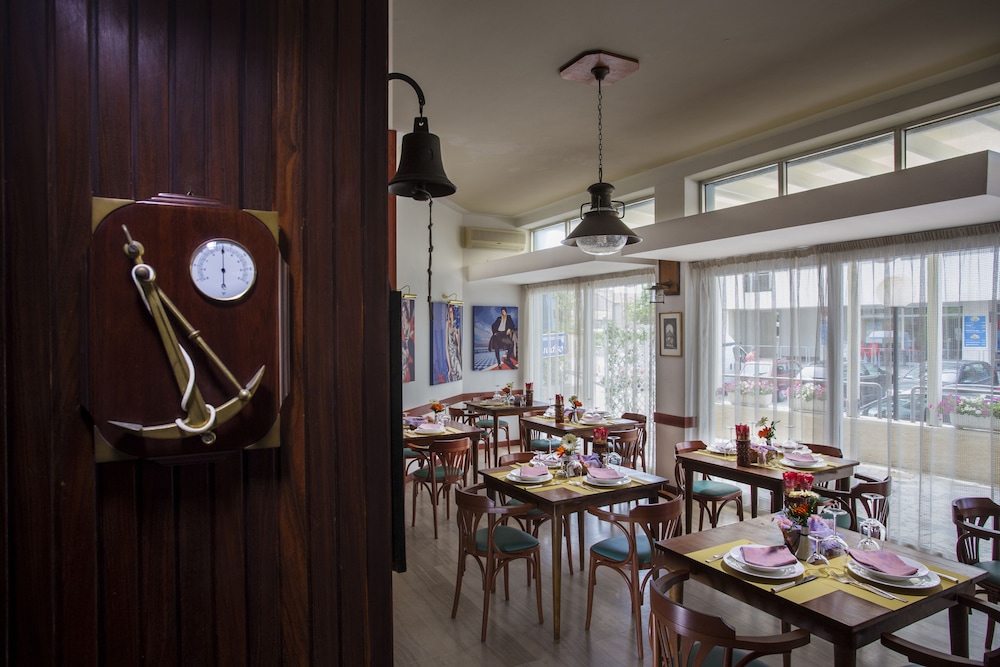 Hotel Paradiso 29/50