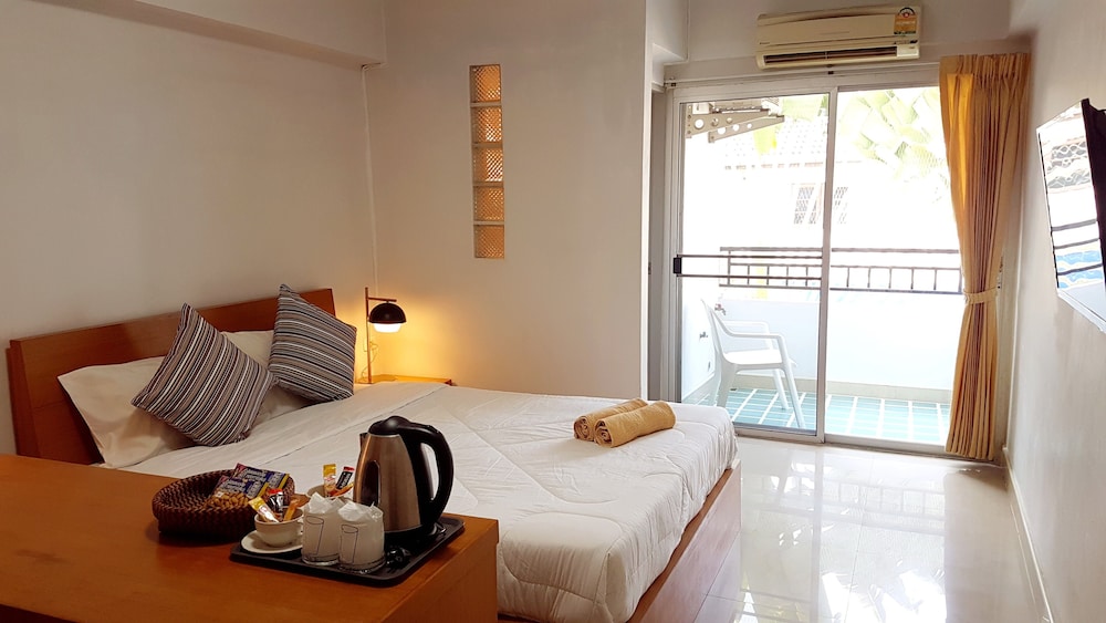 The 20 Apartment 2/40