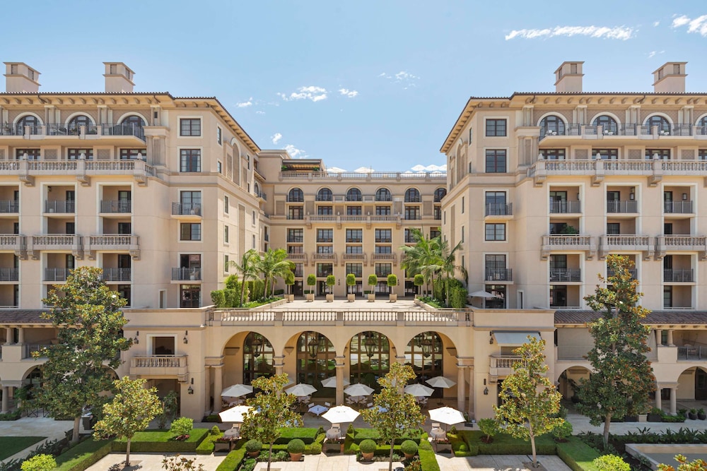 The Maybourne Beverly Hills 4/49
