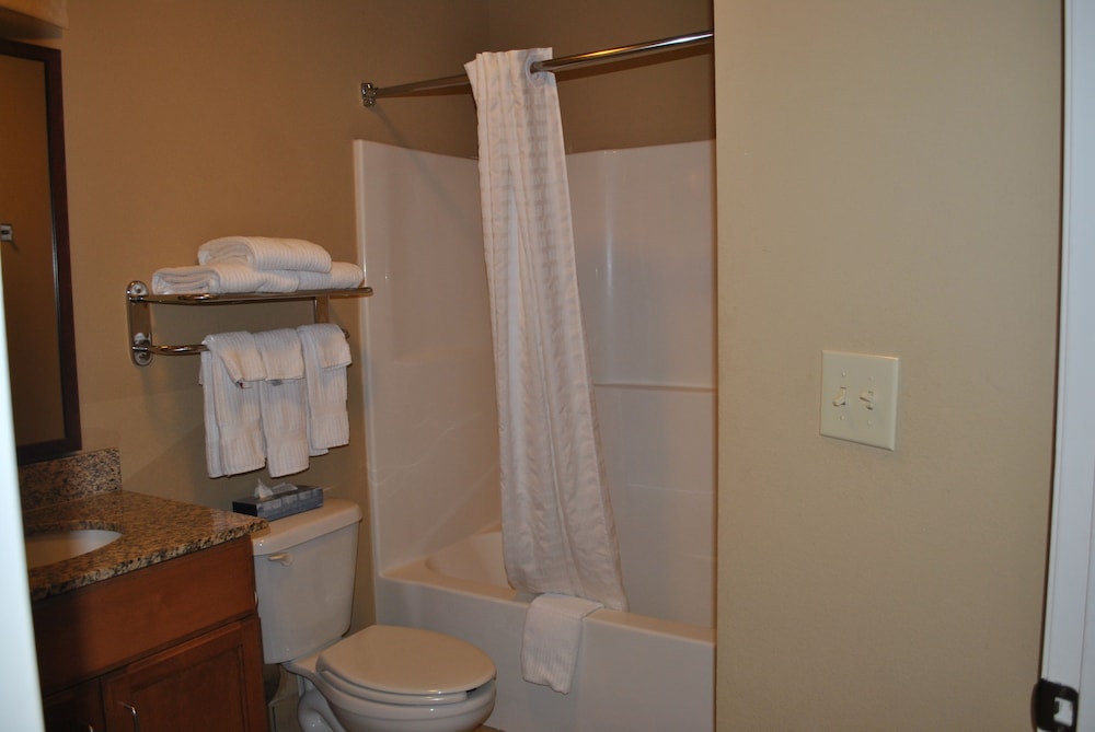 Candlewood Suites Colonial Heights Fort Lee 42/43