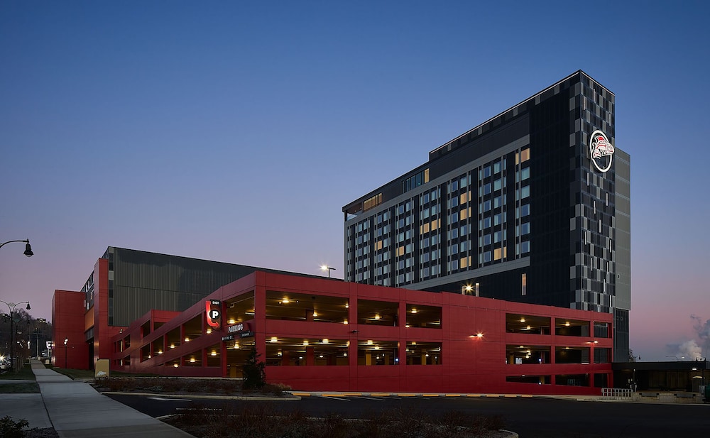 Emerald Queen Hotel and Casino - Tacoma 1/50