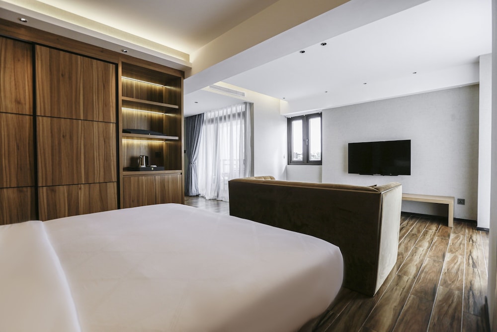 One Bedroom Suite