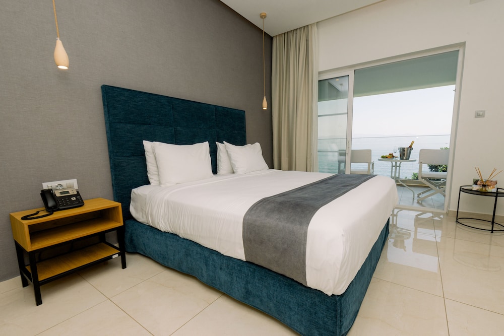 Junior Suite, Queen Bed, Sofa, Ray Hotel Corfu 3/4