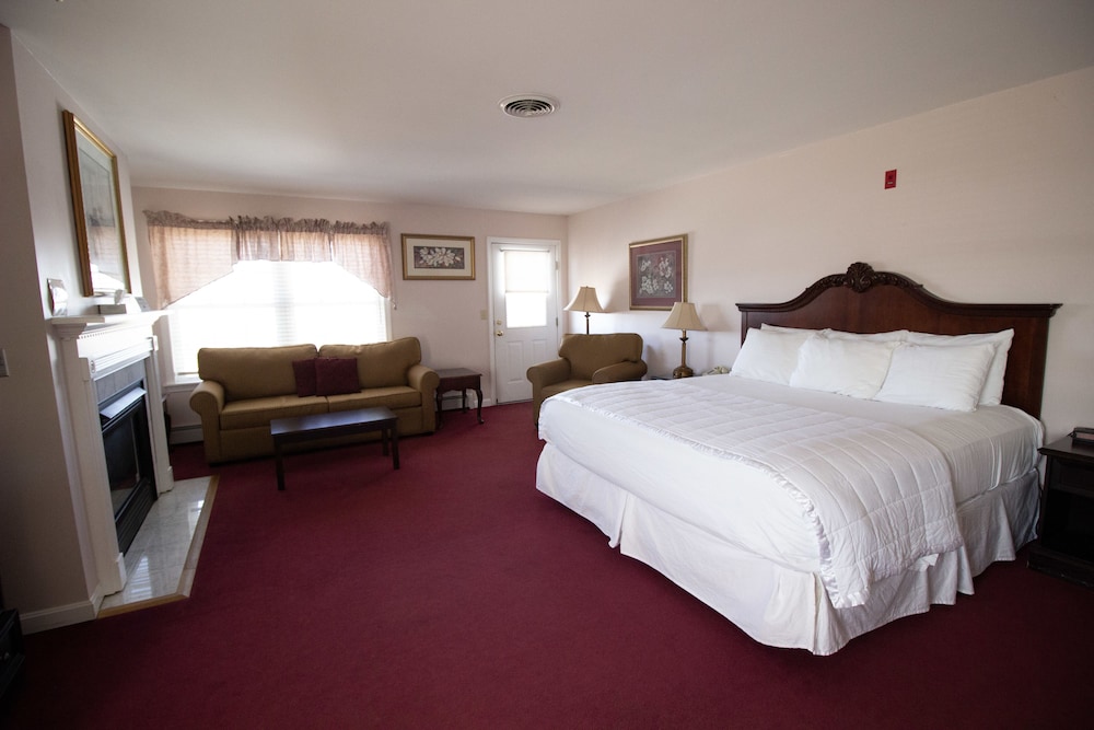 The Lucerne Inn 8/67