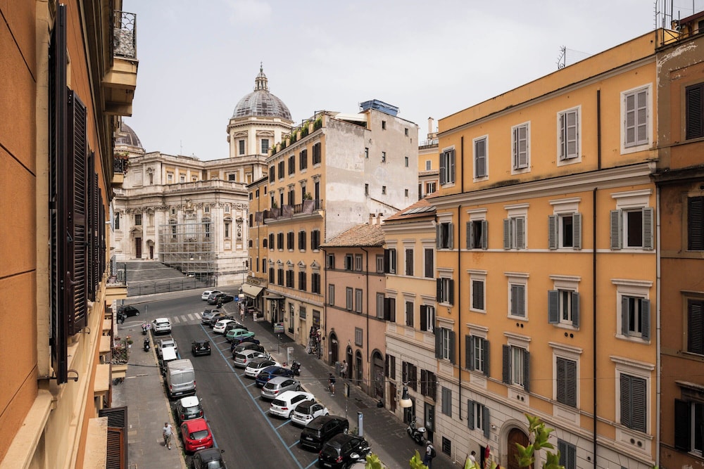The Roman Empire Guesthouse 57/63