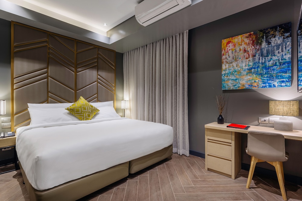 Summit Hotel Greenhills 13/61
