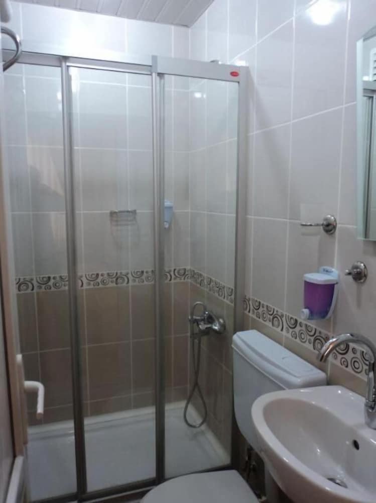 Yavuz Hotel 26/32