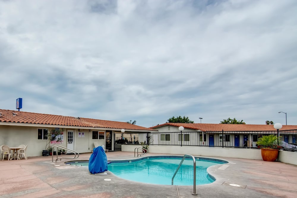 Motel6 Manteca, CA 40/45